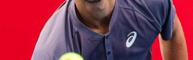 穆塞蒂“三新”香港亮相 希望2025大满贯继续突破