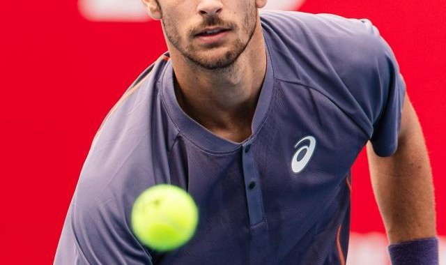 穆塞蒂“三新”香港亮相 希望2025大满贯继续突破